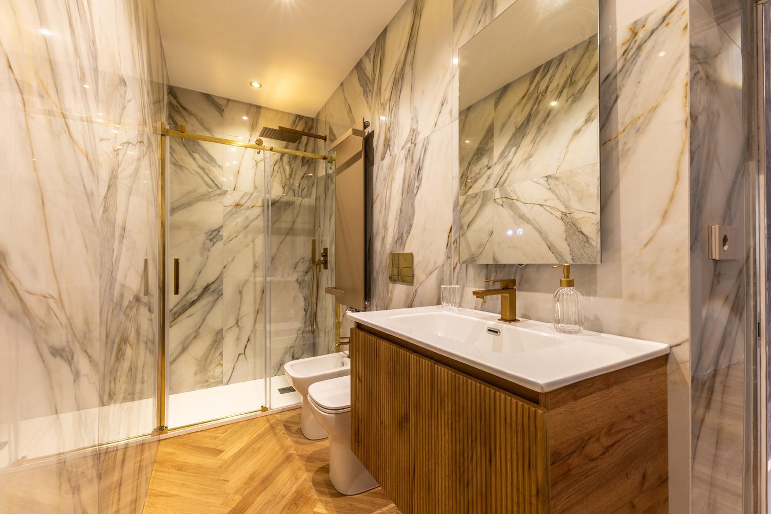 Bagno Luxury Marble · panoramica