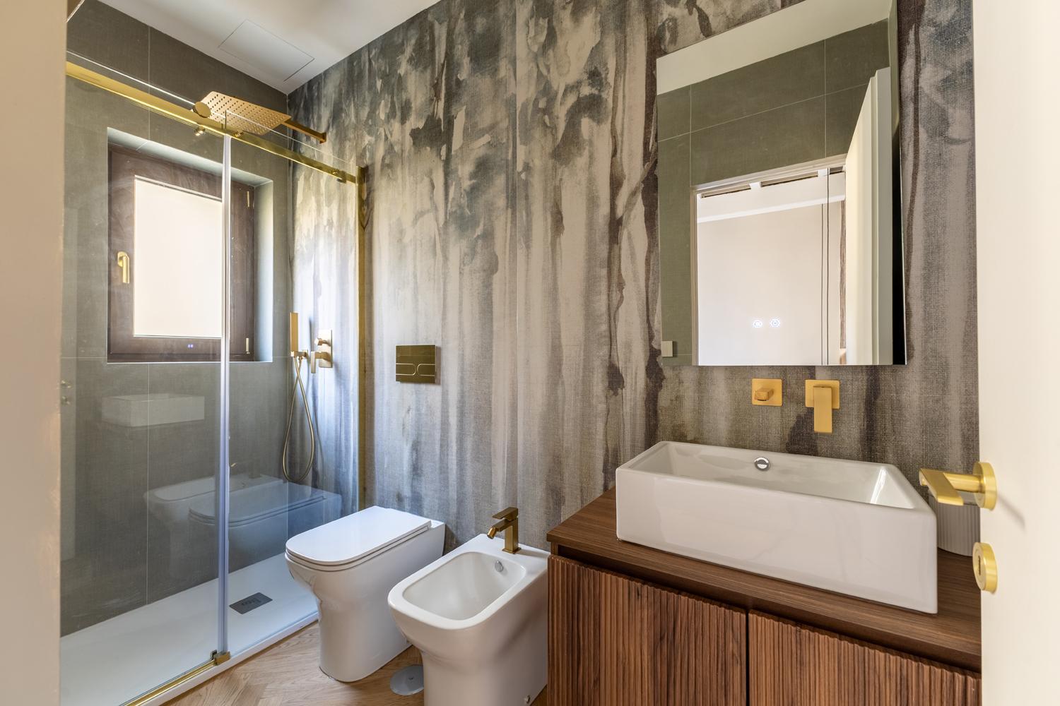 Bagno Smooth Surface · panoramica