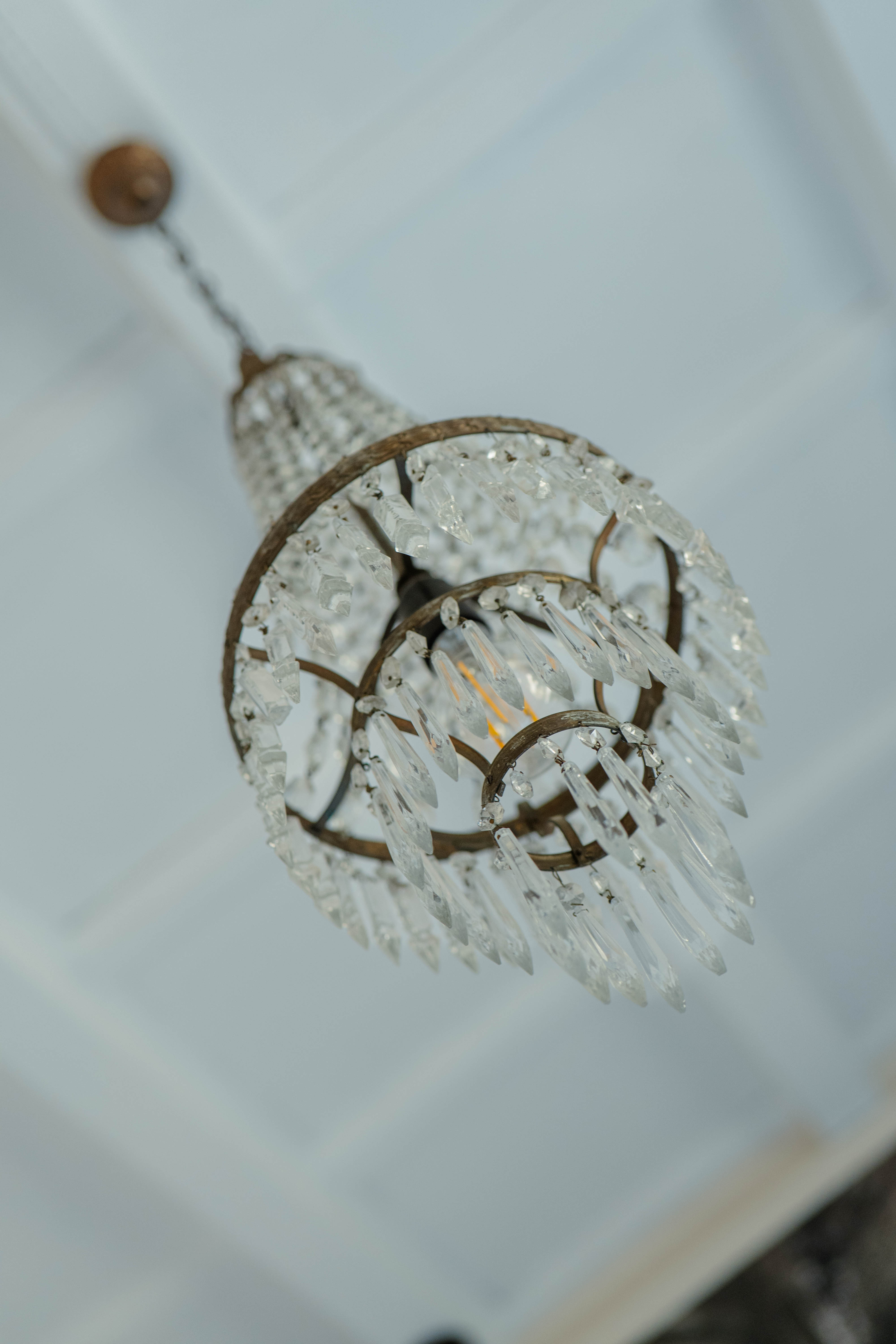 Lampadario in cristallo pendente, Camera Soft Elegance — ristrutturazione camera da letto a Roma · HOME360
