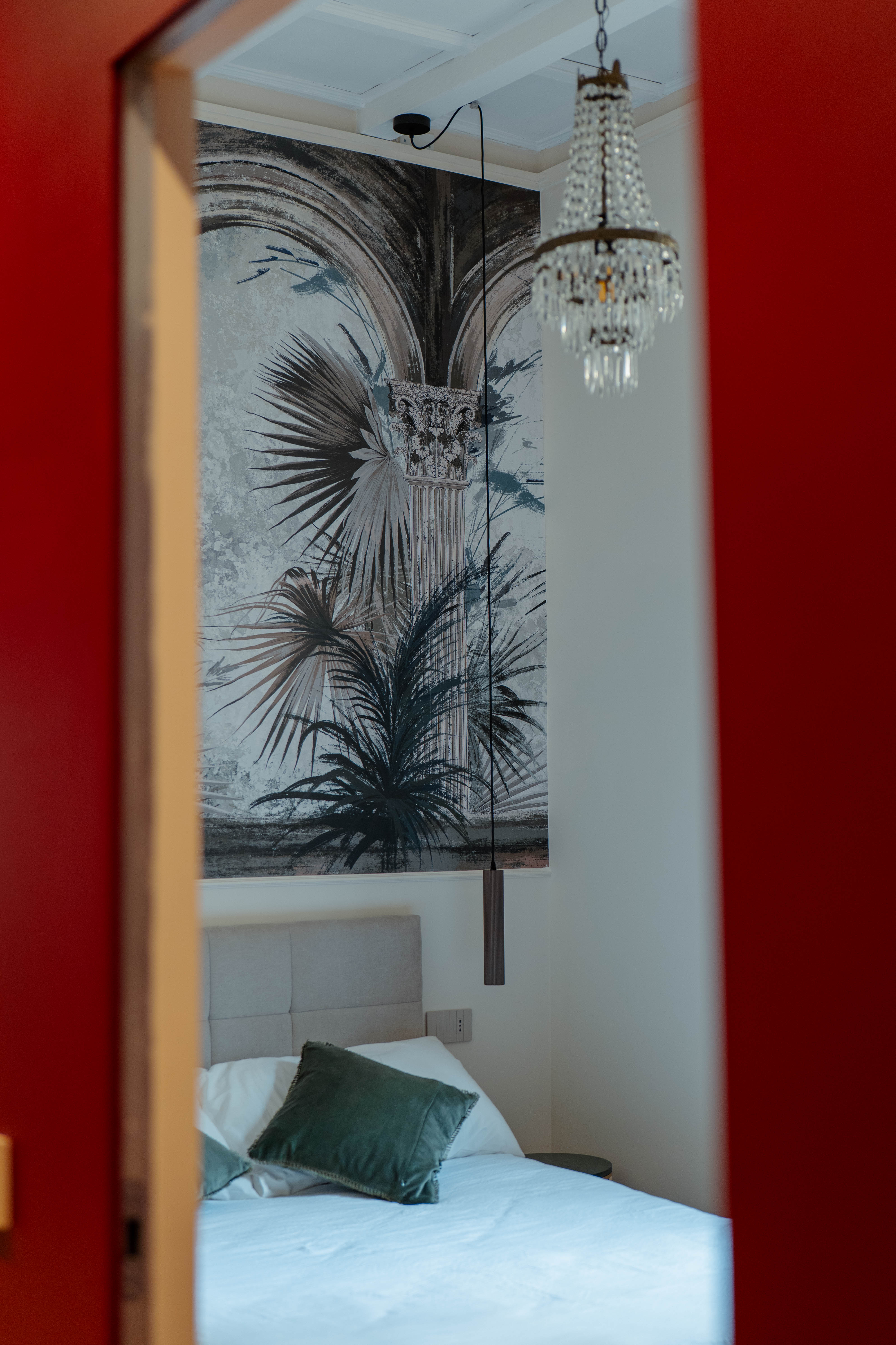 Vista dalla porta d'ingresso sulla camera, Camera Soft Elegance — ristrutturazione camera da letto a Roma · HOME360