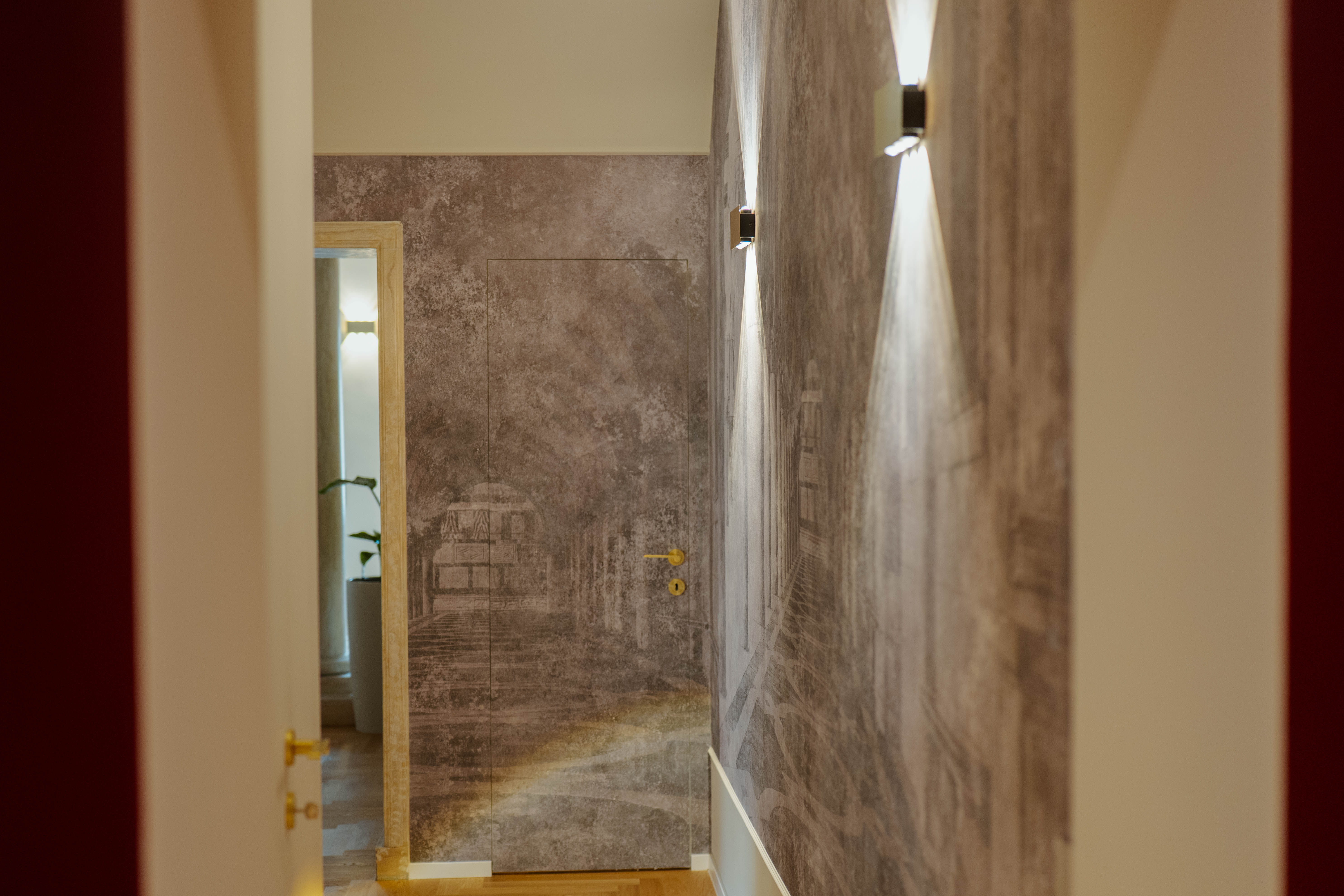 Scorcio orizzontale del corridoio con effetto marmo, Corridoio Effetto Marmorizzato — ristrutturazione corridoio a Roma · HOME360